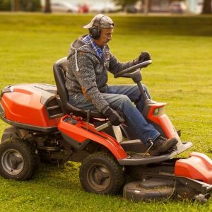 Level 2 Award in the Safe Use of Ride-On Self Propelled Mowers - Integrated